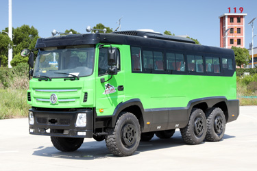 六驅EQ2102底盤改裝越野客車_東風6×6越野專用村村通_25座大巴士210馬力公交車配置