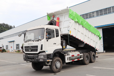 340馬力六驅東風自卸卡車_6×6后八輪重型翻斗_13噸礦用城建渣土車